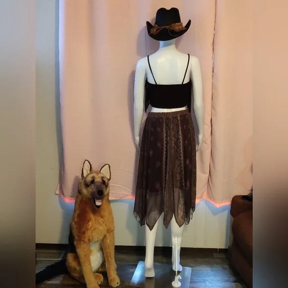 ### NWT-UPC ROMWE Asymmetrical Floral Skirt - Picture 2 of 5